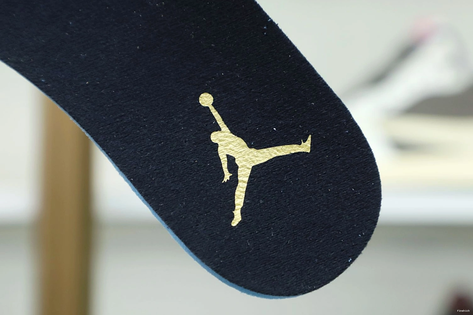 AIR RETRO 12 'ROYALTY' JORDAN 0915
